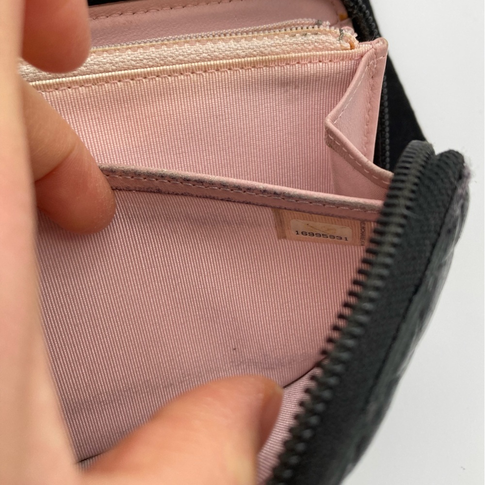 CHANEL CC QUILTED DIAMOND BLACK LAMBSKIN ZIPPY WALLET - Picture 13 of 15